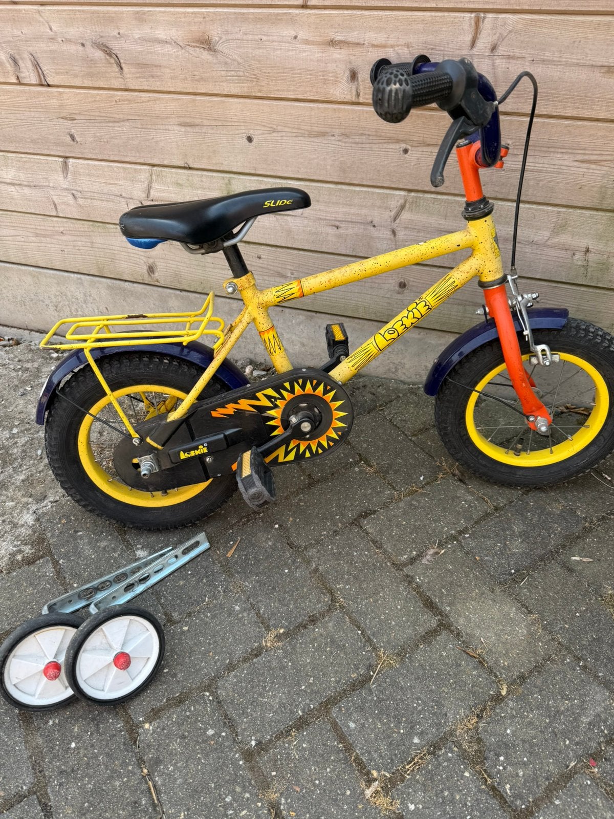 Kinderfiets Loeki 12inch met zijwieltjes, Fietsen en Brommers, Ophalen, Terugtraprem, Zijwieltjes, Gebruikt