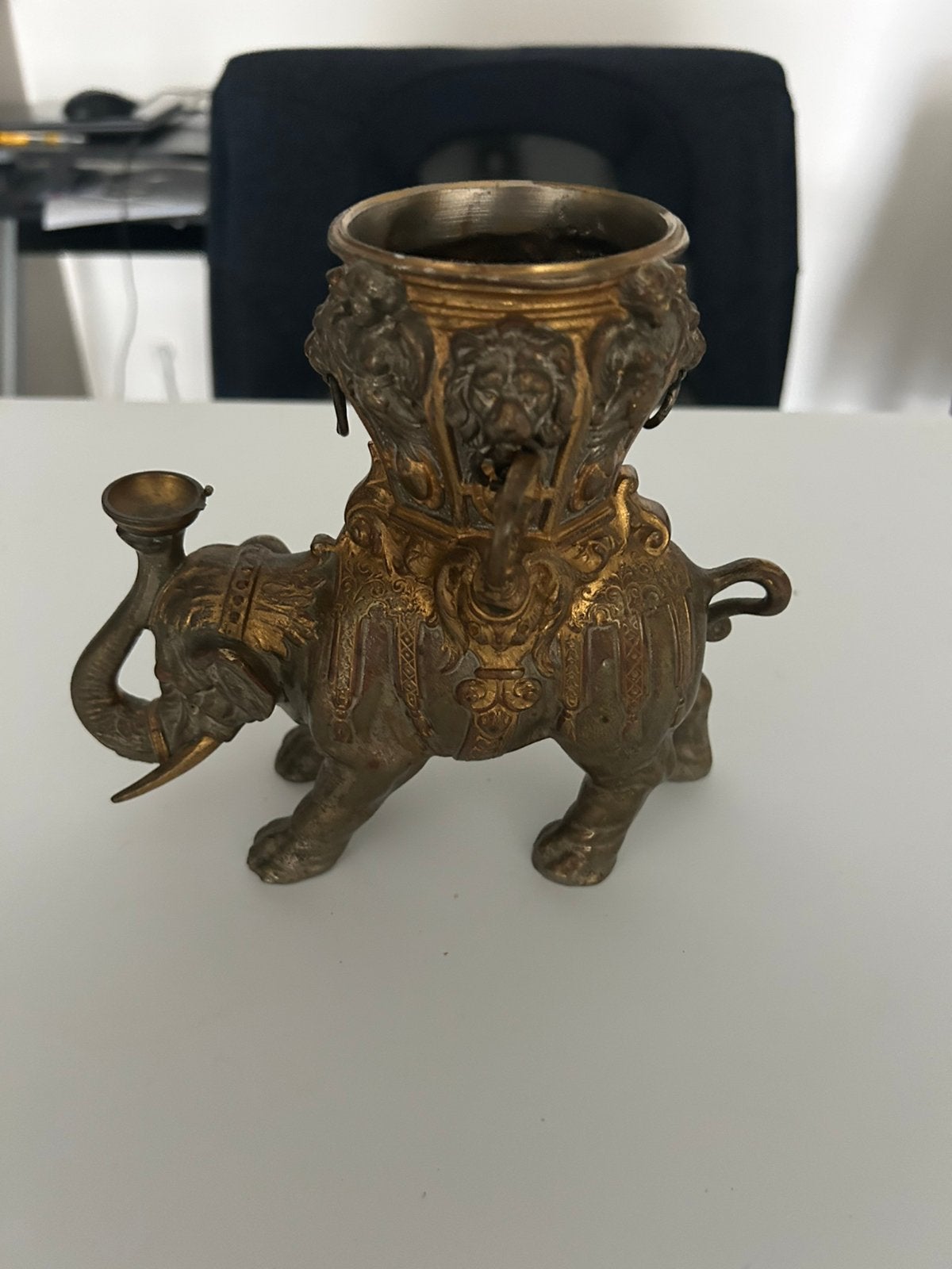 Koperen Olifant, Ophalen