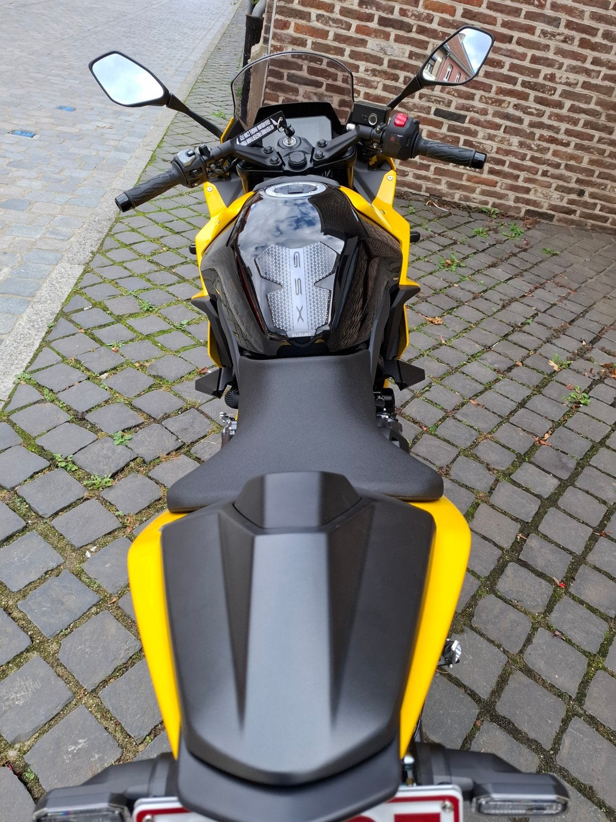 Très belle Suzuki, Permis Moto A, Plus de 35 kW, 800 cm³, 2 cylindres
