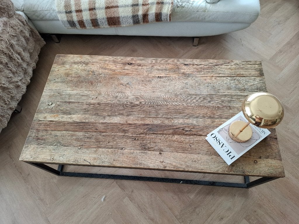 Industriële houten salontafel met zwart metalen frame, Huis en Inrichting, Ophalen, Gebruikt, 100 tot 150 cm, Eikenhout