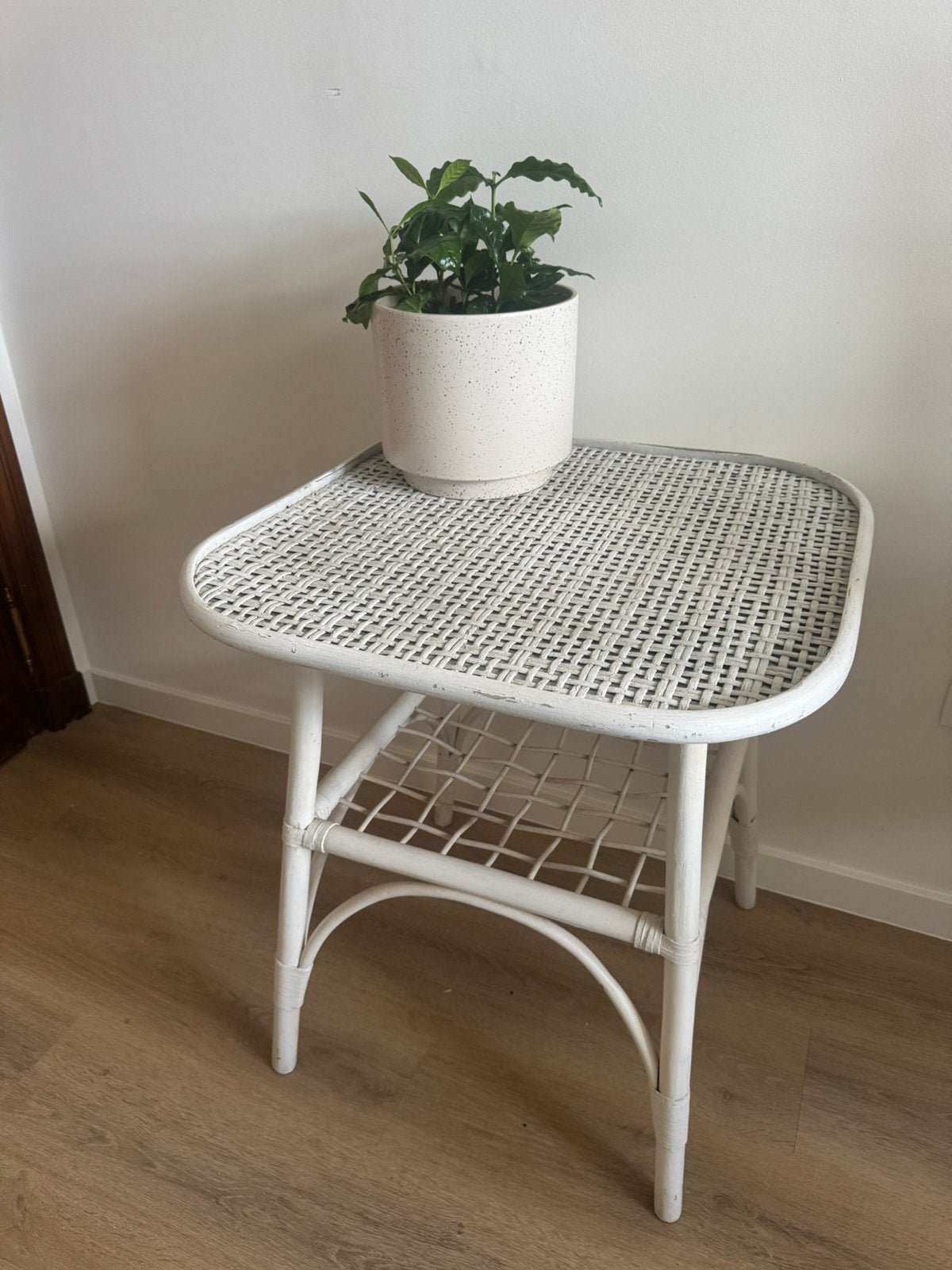 Rotan bijzettafel, Huis en Inrichting, Tafels | Bijzettafels, Ophalen, Gebruikt