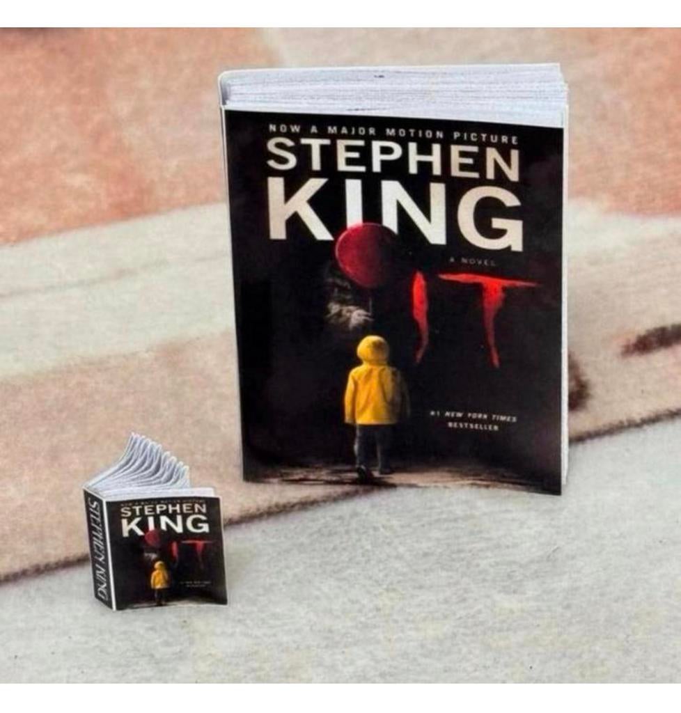Mini-livres Dollhouse Stephen King Books Scale 1/12 1/6, Enlèvement ou Envoi, Neuf, Accessoires