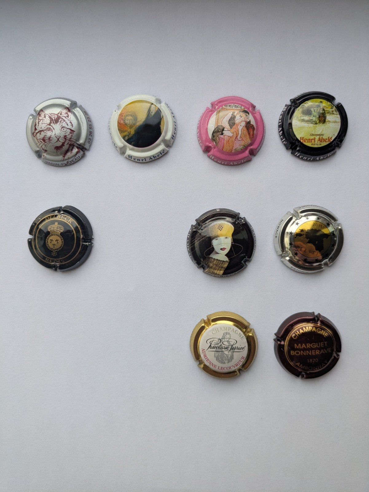 Champagne capsules, Enlèvement