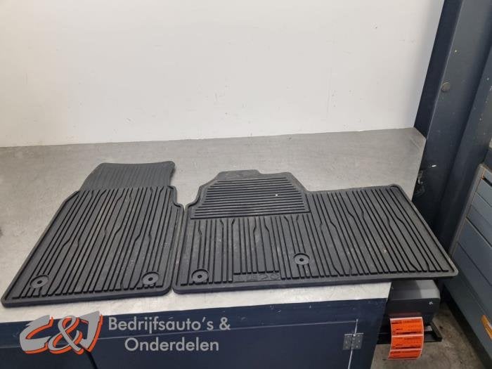 Kit tapis d'un Ford Transit Custom, -, 3 mois de garantie, -, -