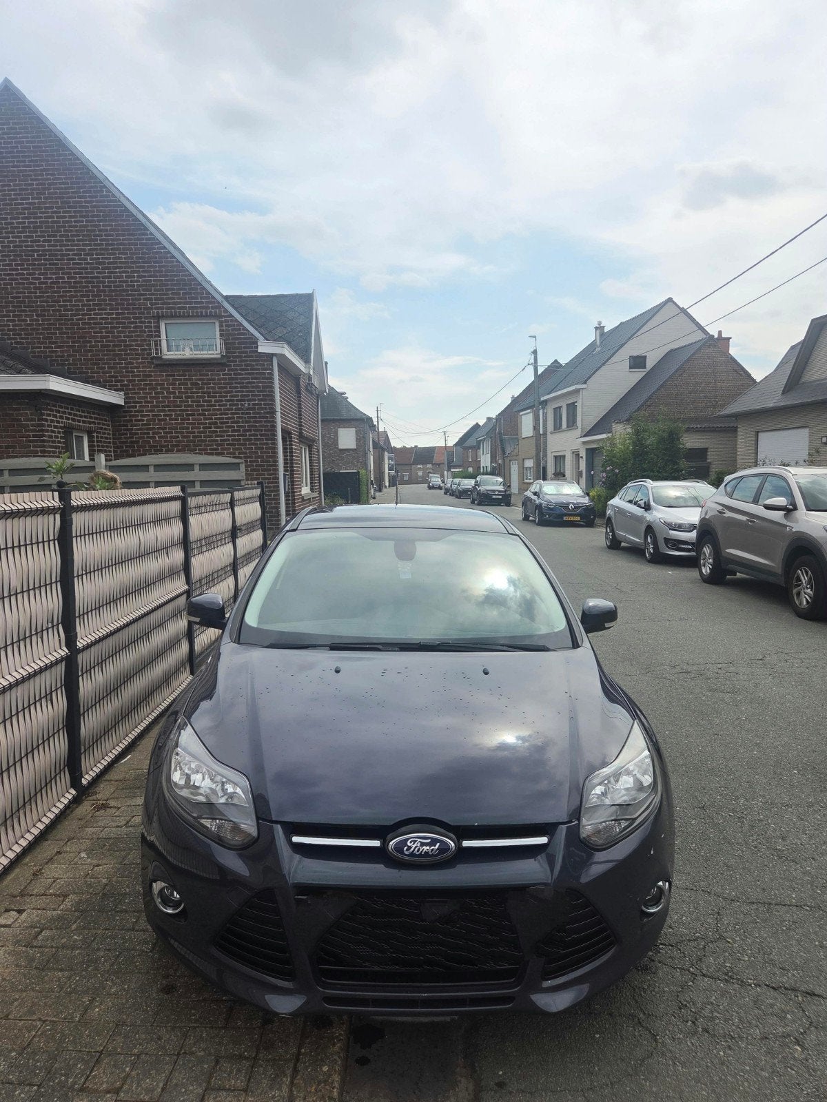 EEN ONTZETTEND BETROUWBARE WAGEN ., Auto's, Focus, Stof, 5 zetels, Handgeschakeld