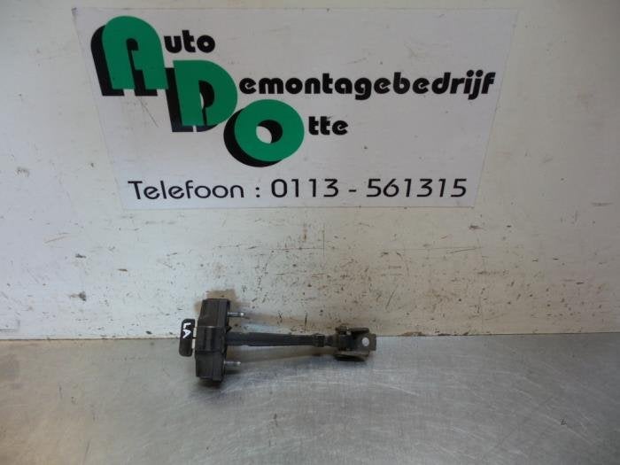 Deurvanger 4Deurs links-achter van een Renault Clio (Clio 4, Gebruikt, -, Renault, -
