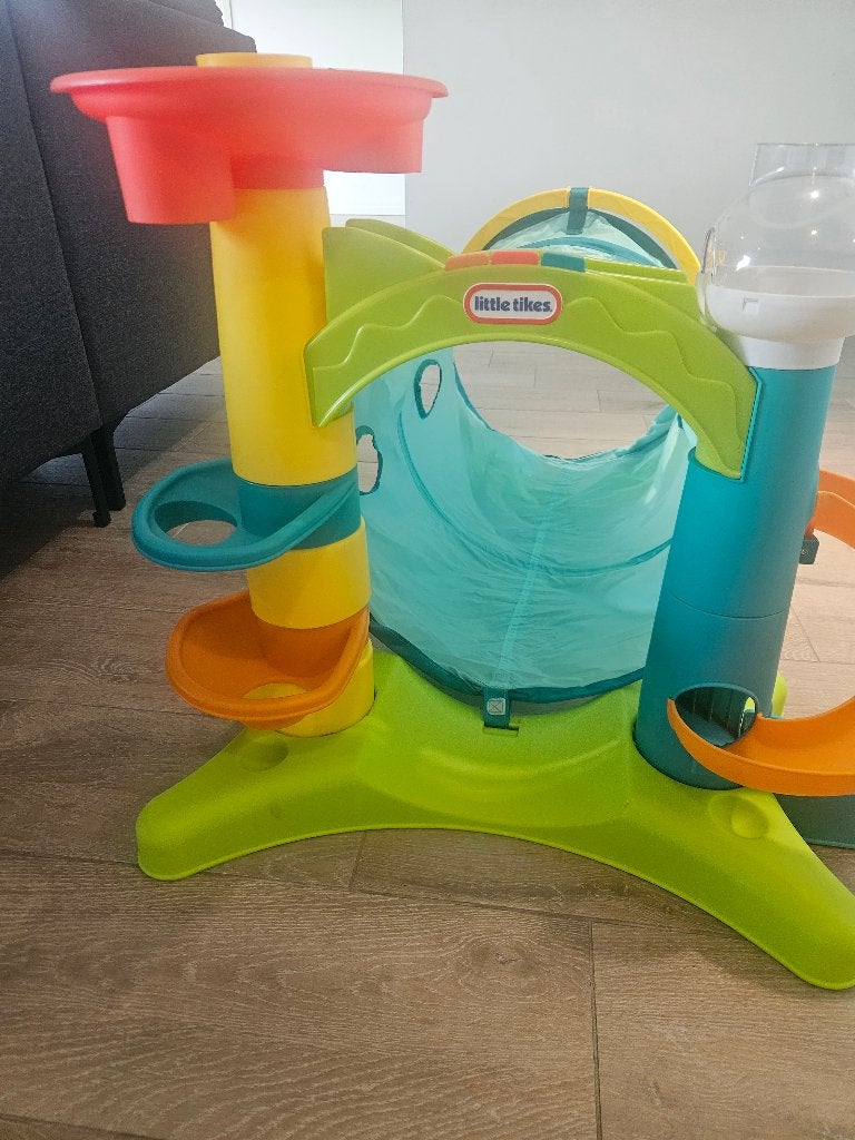 Little tikes kruiptunnel met balletjes, Ophalen, Zo goed als nieuw, Met geluid