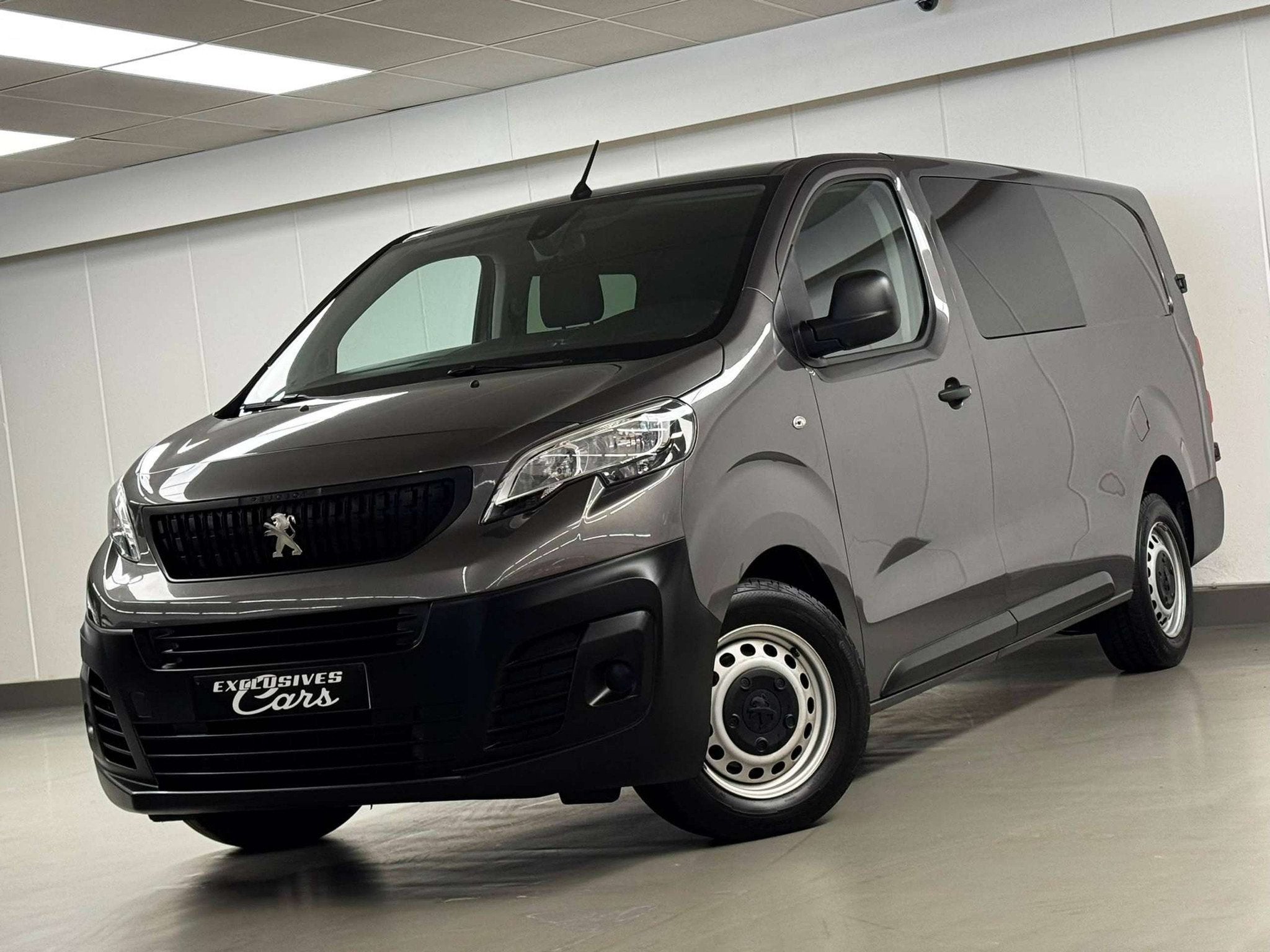 Peugeot Expert 2.0HDI 145CV LONG CHASSIS DOUBLE CABINE 6 PLA, Auto's, Bestelwagens en Lichte vracht, Gebruikt, Zilver of Grijs