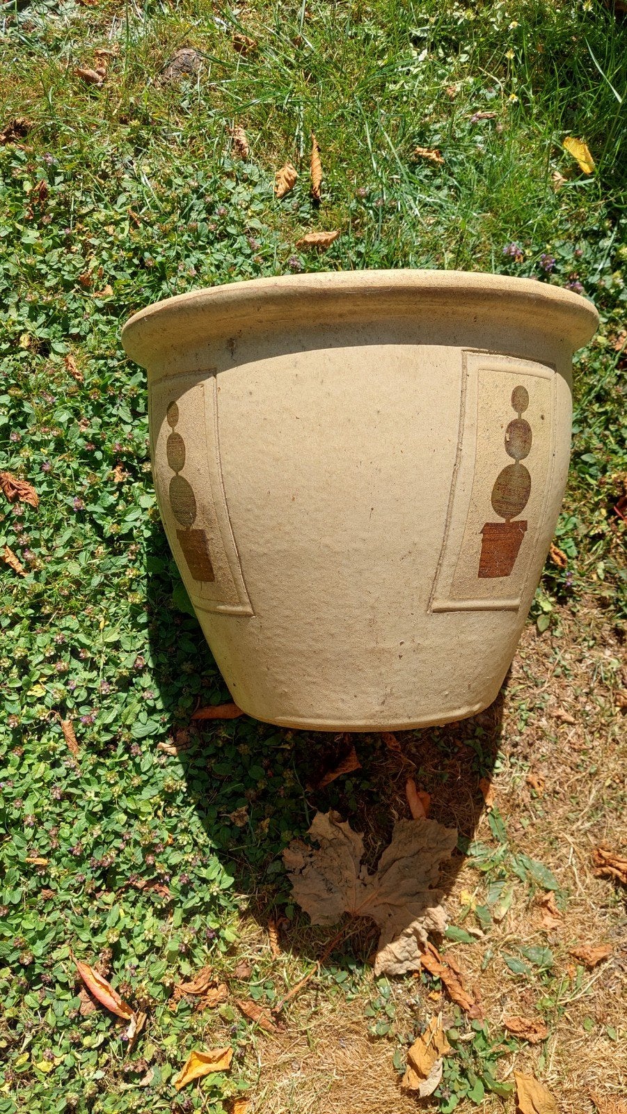 Grand pot céramique, Enlèvement