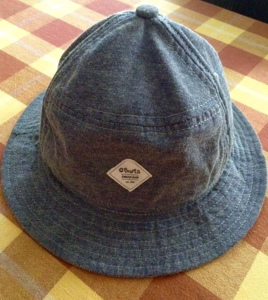 Chapeau bébé fille Barts 47 cm/12-18 mois, Enfants & Bébés, Vêtements de bébé | Casquettes & Chapeaux, Enlèvement ou Envoi, Barts