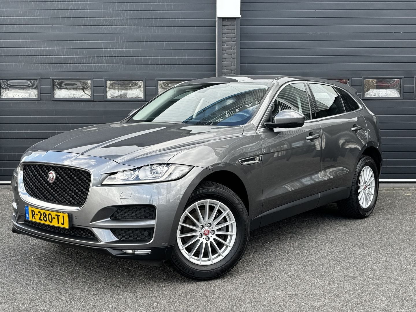 Jaguar F-Pace 2.0 Portfolio 20d 180PK | Leder | Climate | Na, Autos, Jaguar, Argent ou Gris, Achat, 129 g/km, Entreprise