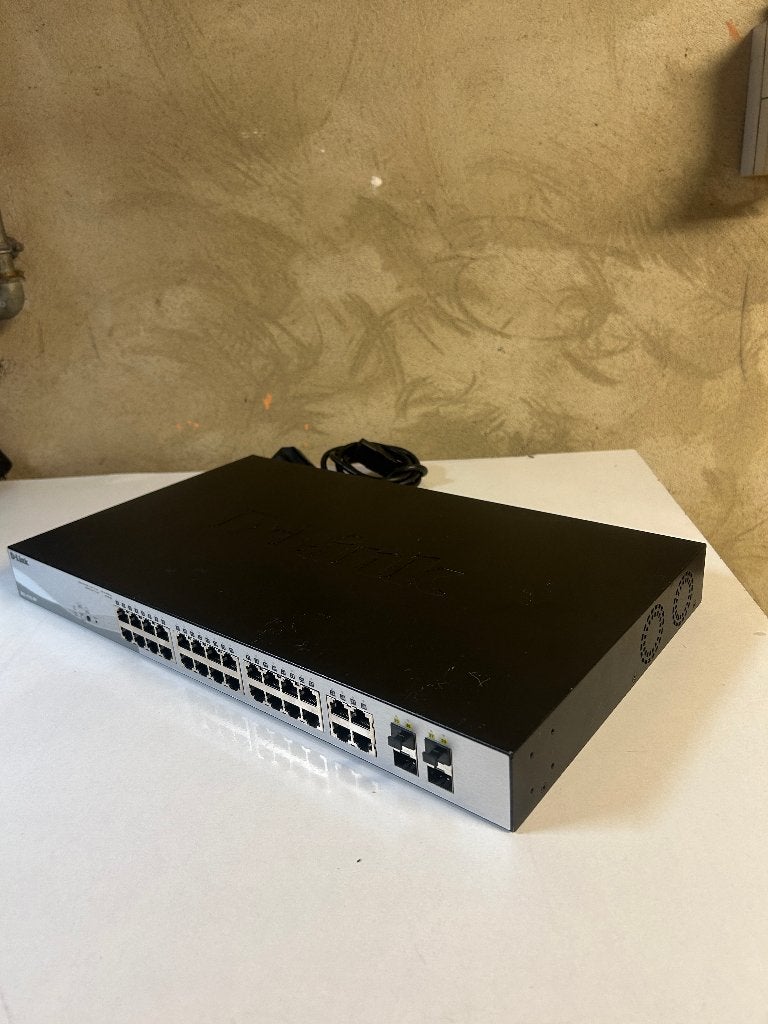 D-Link DGS-1210-28P Netwerk Switch, Computers en Software, Netwerk switches, Ophalen, Gebruikt
