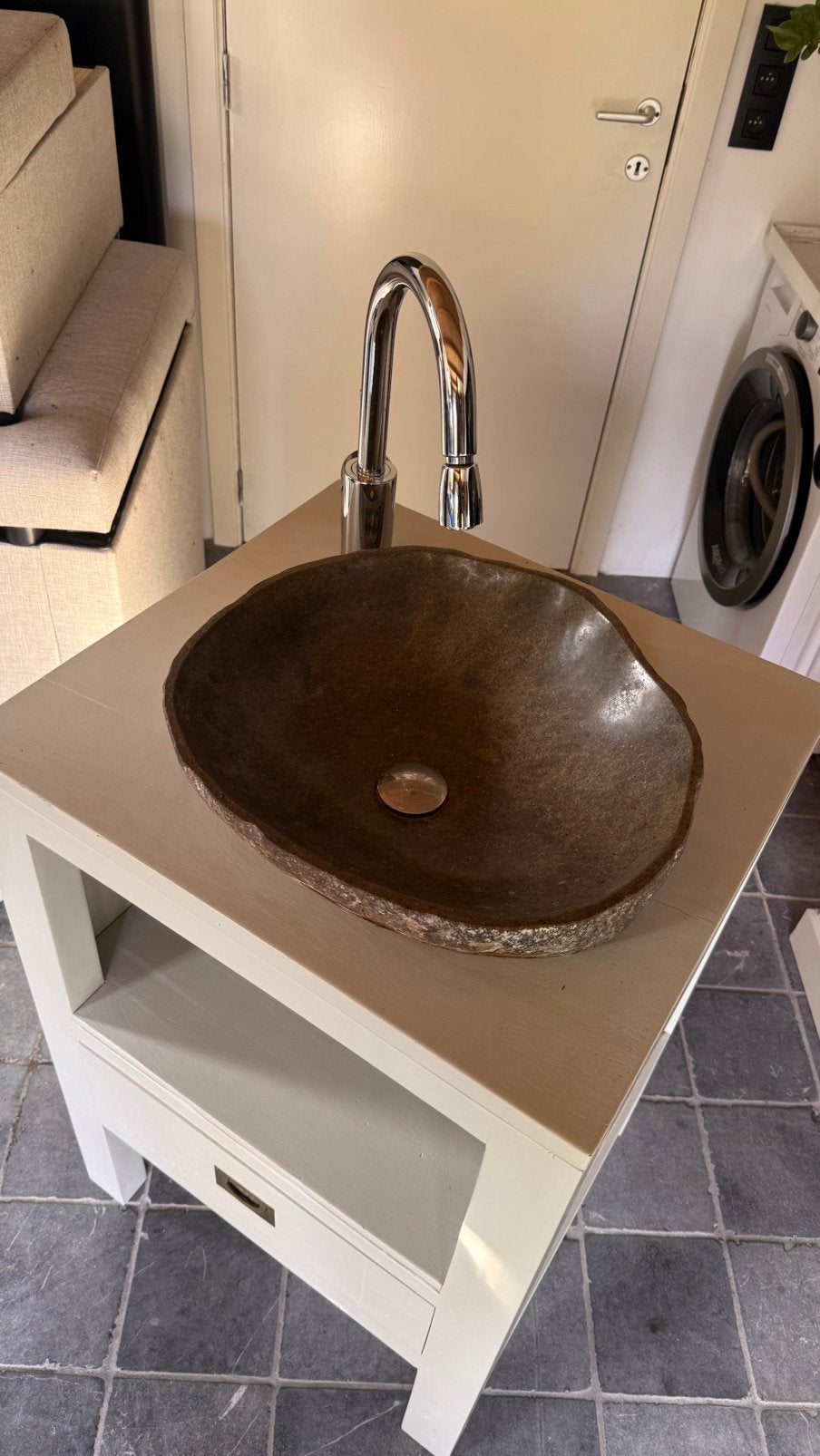 Badkamermeubel met rivierstenen waskom, Huis en Inrichting, Ophalen, Gebruikt, 50 tot 100 cm, Minder dan 100 cm