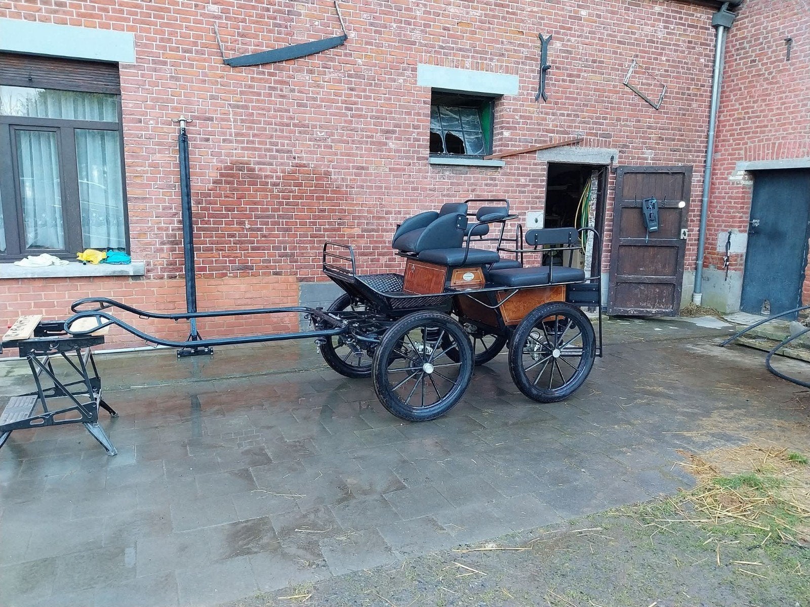 Voiture d'attelage, Dieren en Toebehoren