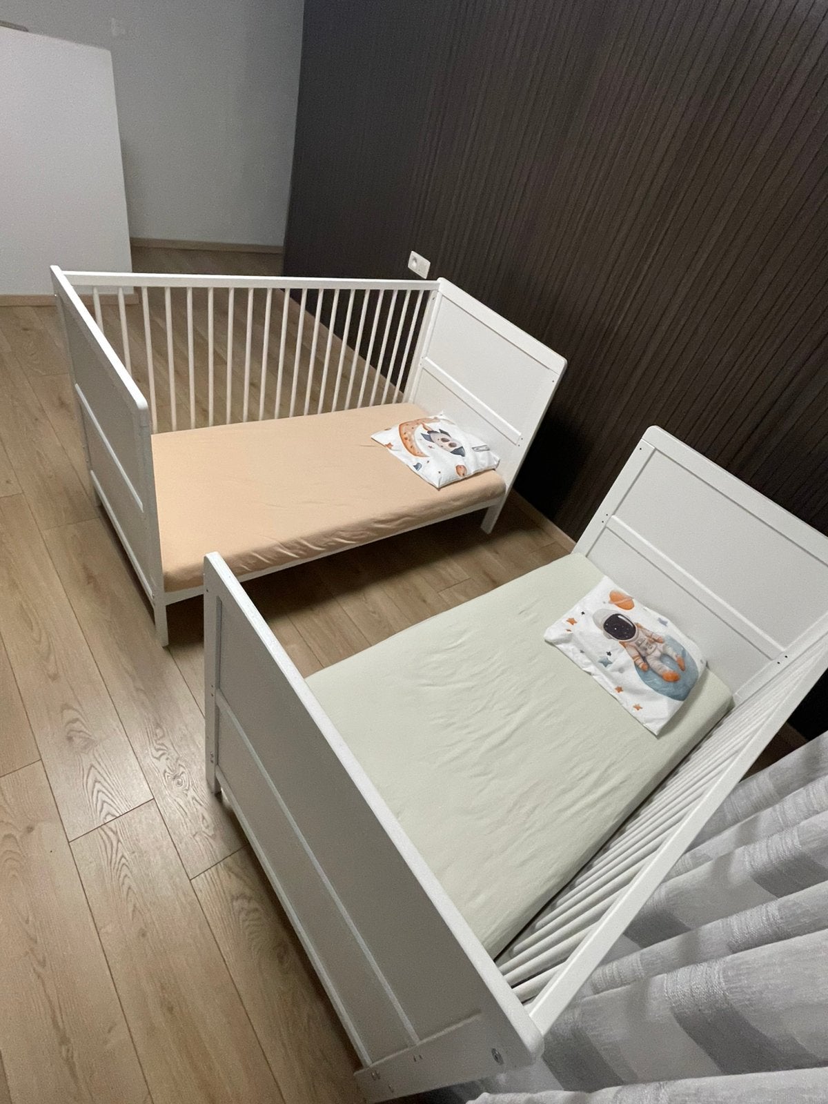 2 kinderbed met matrassen, Kinderen en Baby's, Kinderkamer | Complete kinderkamers, Ophalen, Zo goed als nieuw