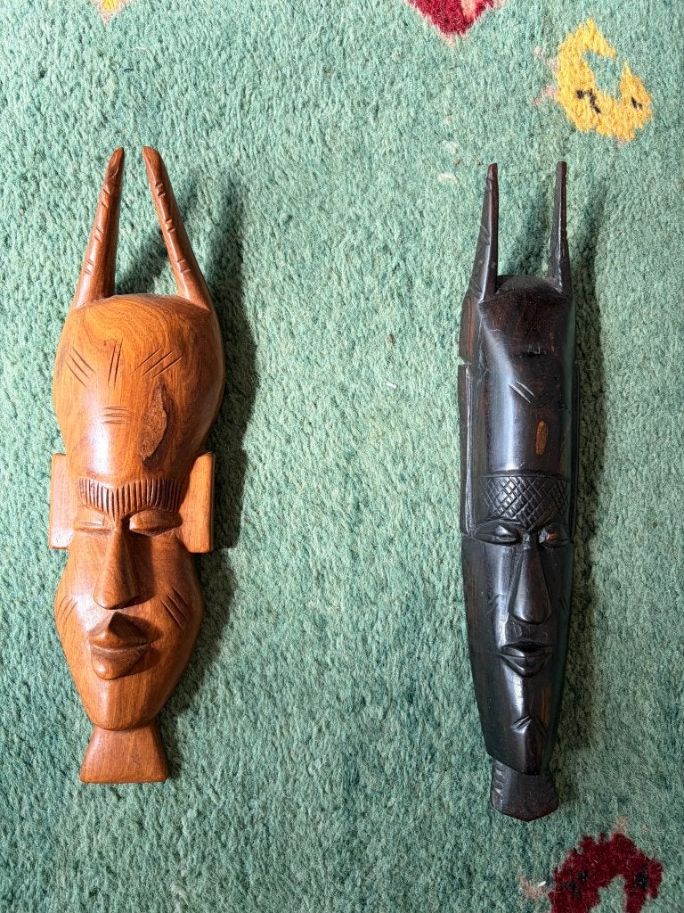 Paar Afrikaanse wandmaskers, Ophalen, Overige onderwerpen, Houtsnijwerk, Handgemaakt