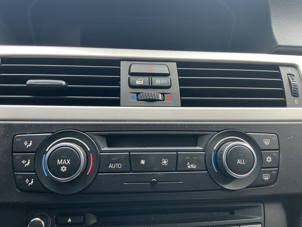 PANNEAU DE COMMANDE CHAUFFAGE CLIMATISATION (|64119292263|), Utilisé, BMW, Petuelring 130
80809  München, DE, Bayerische Motoren Werke AG