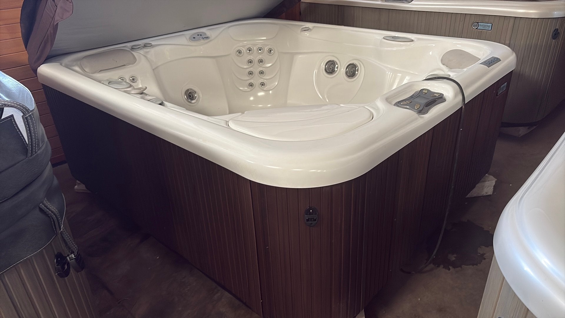 Jacuzzi Hotspring 5 pers - 1 jaar garantie + gratis levering, Enlèvement, Comme neuf