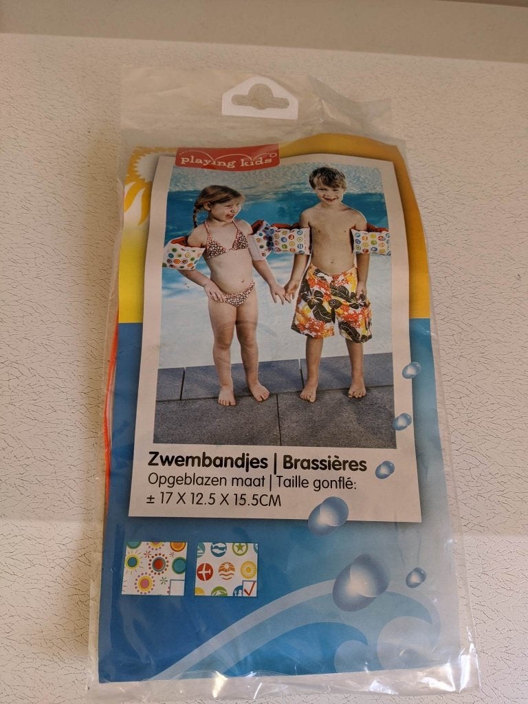 Zwembandjes, Ophalen