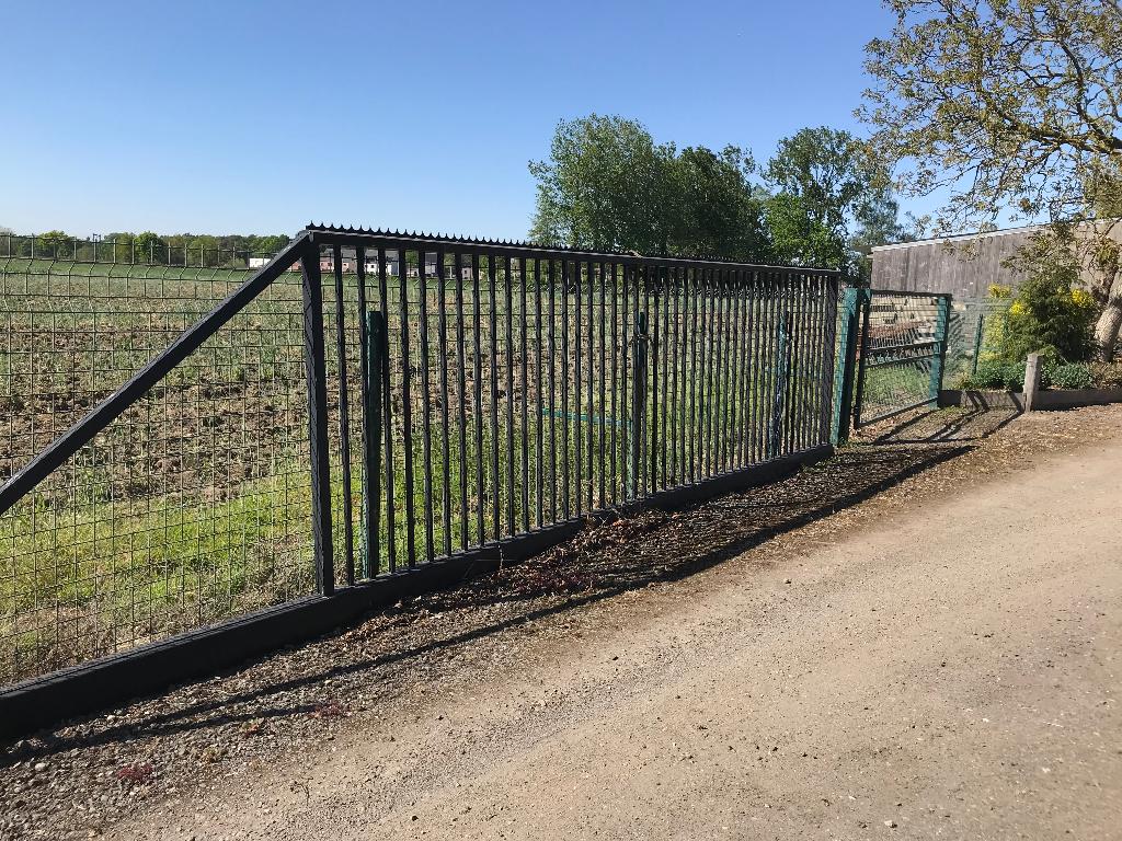 Aluminium hek , zwart gelakt, Enlèvement, Aluminium