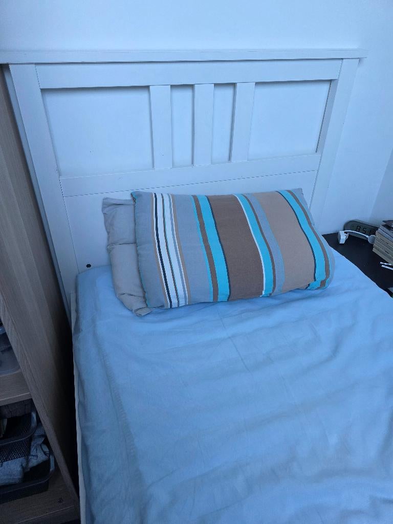 Bed van 90x200, boxspring en matras, Ophalen, Gebruikt, 90 cm, Wit