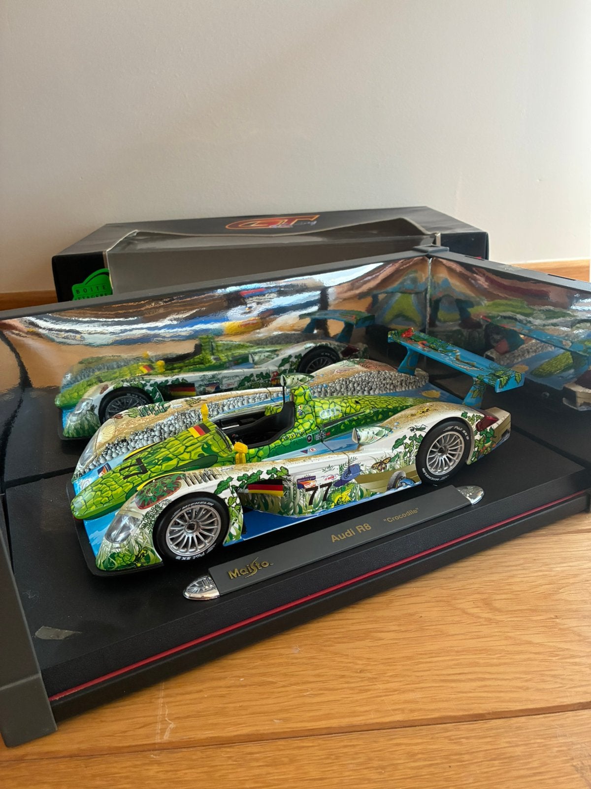 Audi R8 crocodile 24h mans 1:18, Hobby & Loisirs créatifs, Voitures miniatures | 1:18, Enlèvement ou Envoi, Comme neuf