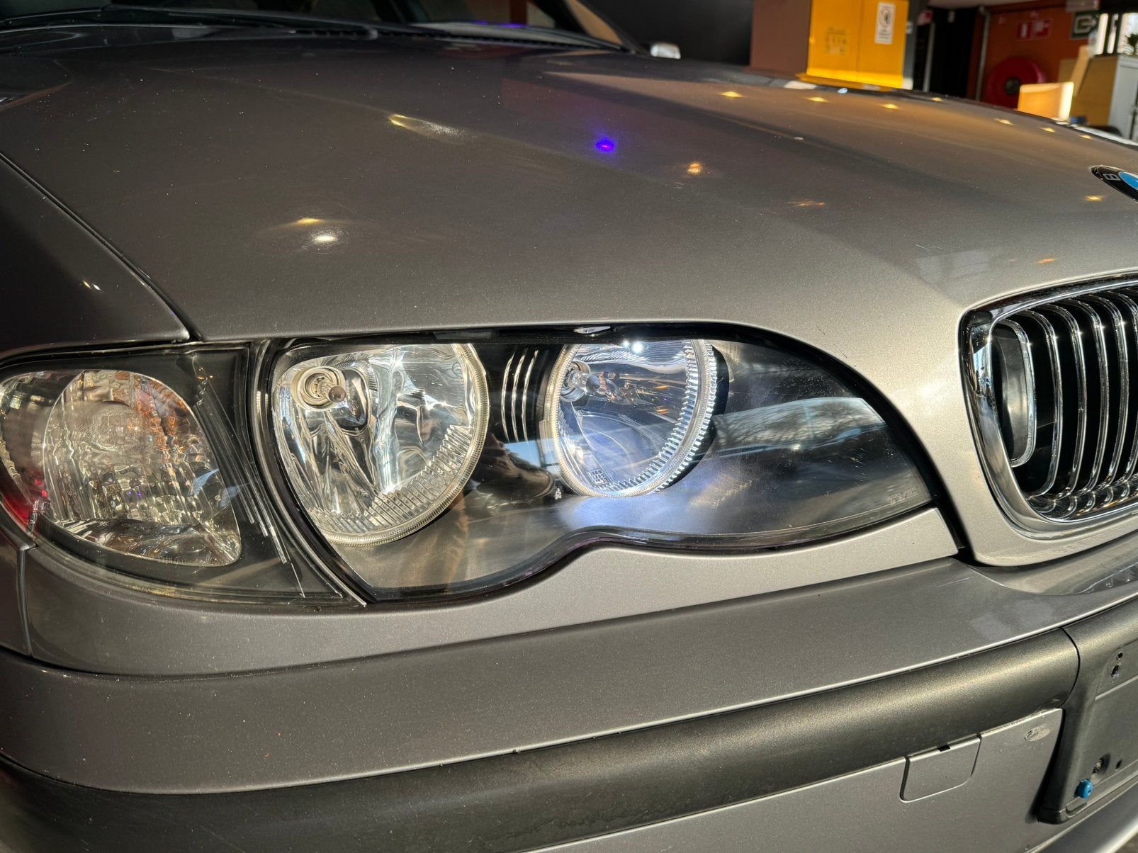 BMW 318i, 100 kW, Argent ou Gris, Achat, Entreprise