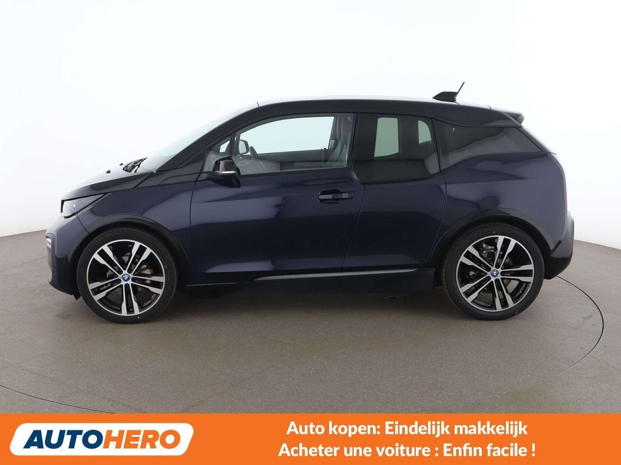 BMW i3 i3 (bj 2022, automaat), Auto's, BMW, Automaat, 4 zetels, Gebruikt, Zwart
