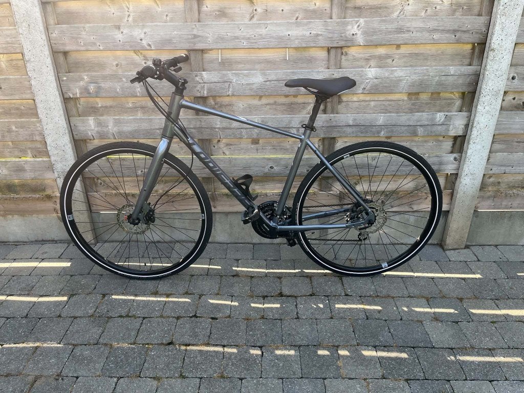 Hybride fiets, Ophalen, 28 inch, Zo goed als nieuw, 15 tot 20 versnellingen