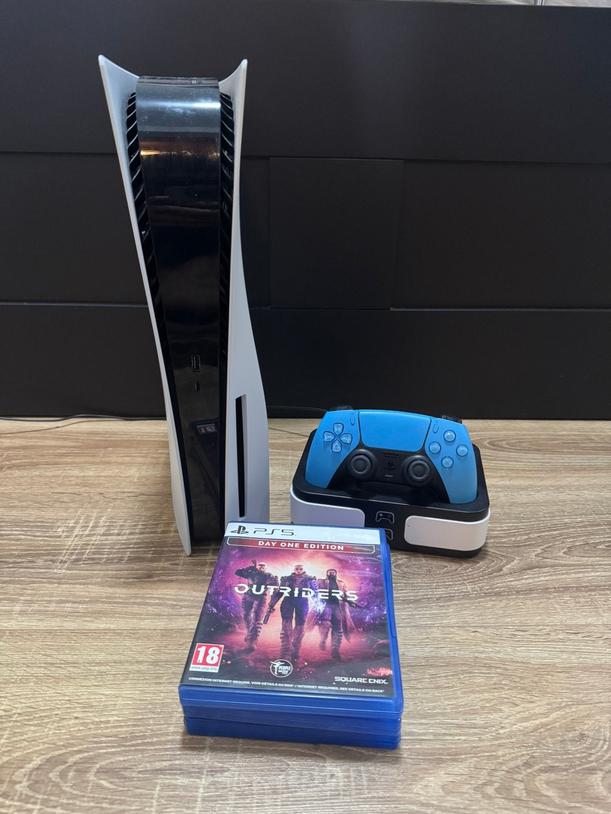 PS5 Disc + 3 Games + Controller en Laadstation, Games en Spelcomputers, Ophalen, Zo goed als nieuw