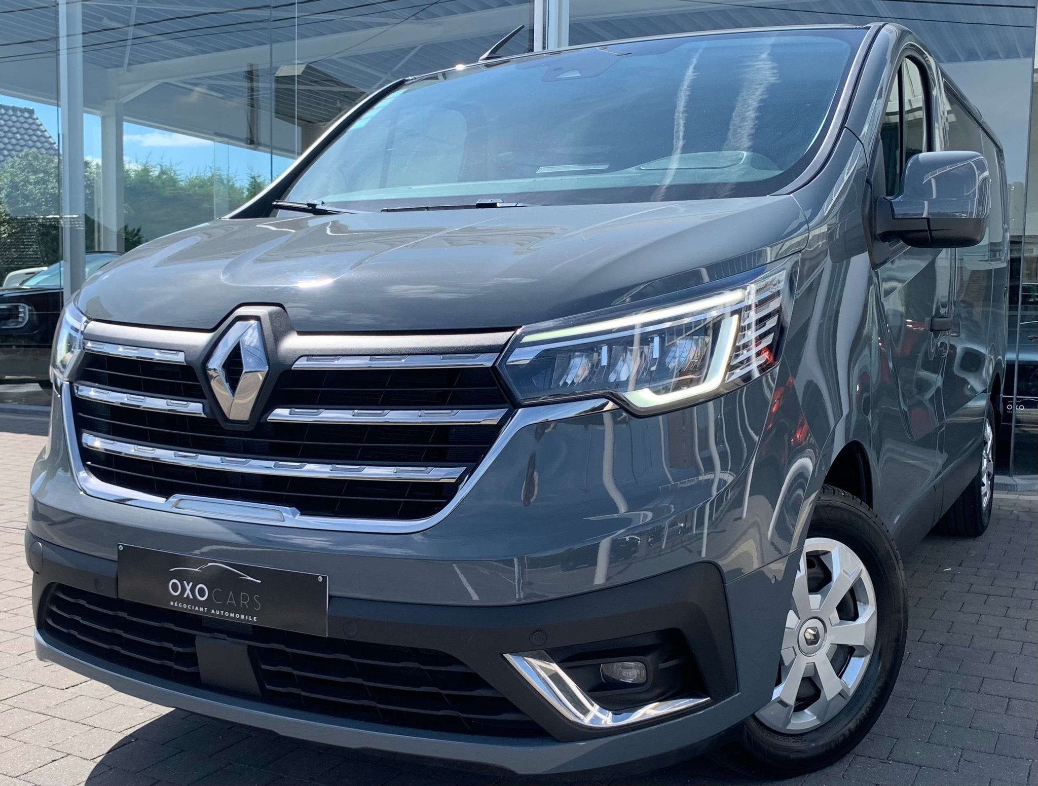 Renault Trafic 2.0 DCI 150CV / GRAND CONFORT / 3 PLACES / GP, Argent ou Gris, Achat, Entreprise, 3 places