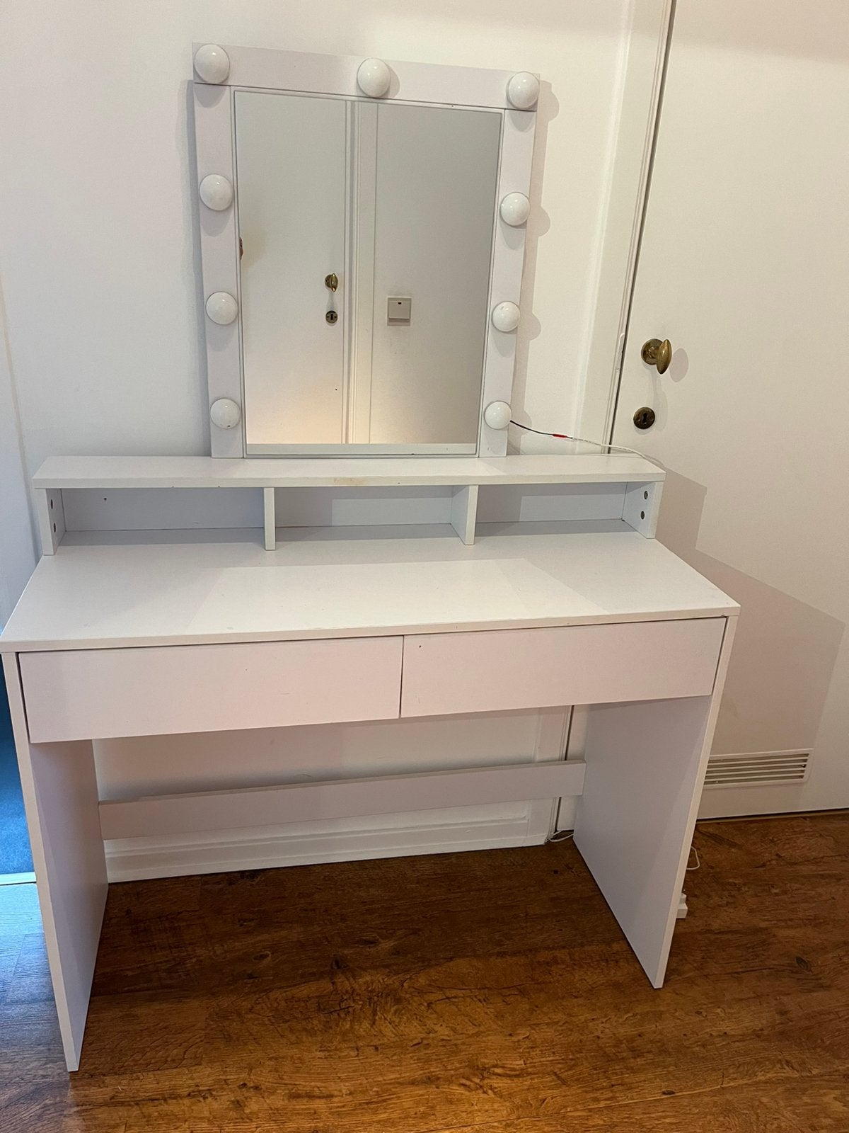 Coiffeuse fille avec miroir lumineux, Maison & Meubles, Tables | Coiffeuses, Moins de 100 cm, Coiffeuse fille, 100 à 150 cm, Enlèvement
