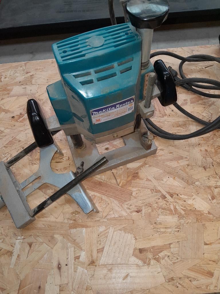 Défonceuse Makita 3600B, Bricolage & Construction, Enlèvement, Utilisé
