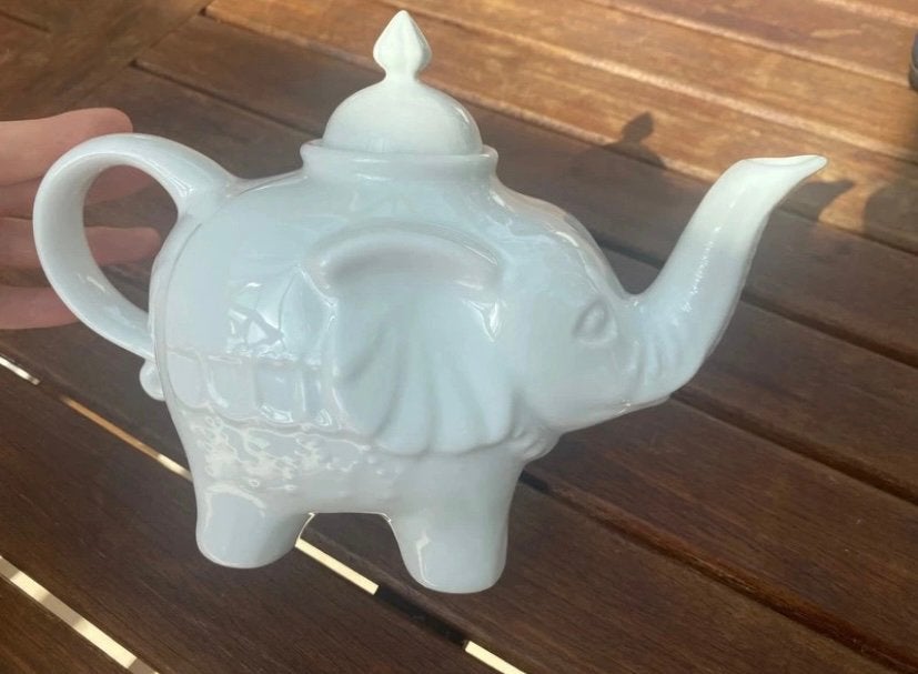 Prachtige porseleinen theepot met olifanten, Antiek en Kunst, Ophalen of Verzenden