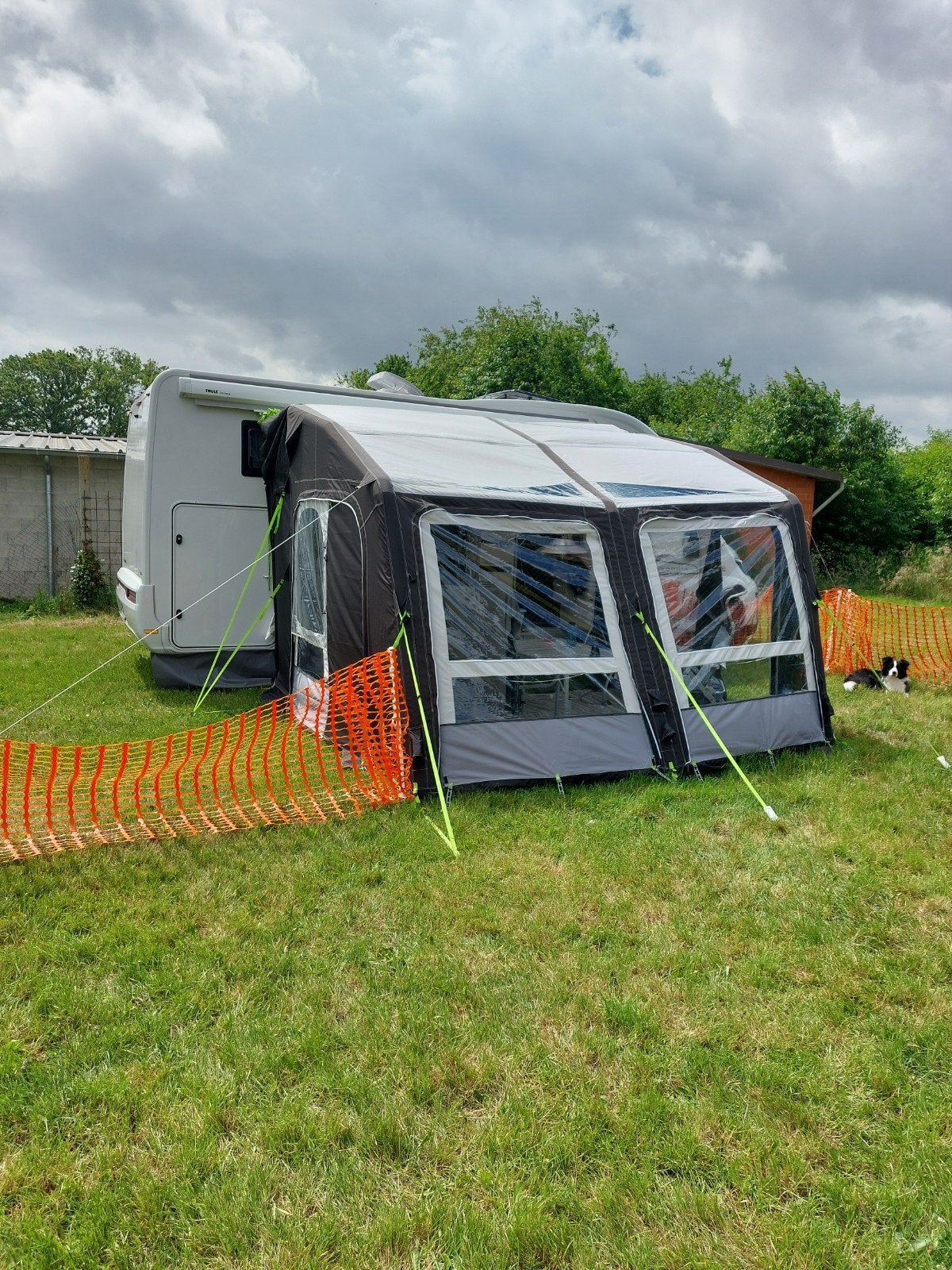 Camperten̈t dometic air330 drive away.voor bus en grote camp, Caravans en Kamperen, Voortenten en Luifels, Dometic, Ophalen