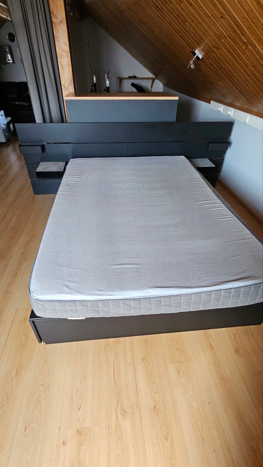 bed  2 personen met 6 laden en achterwand, Ophalen, Zwart, Tweepersoons, 140 cm