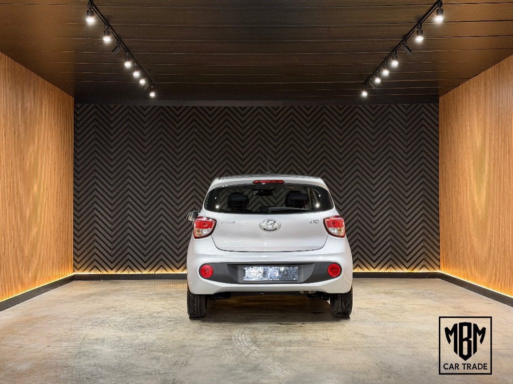 ✅ Hyundai i10 1.0i 12 Maand GARANTIE Airco CruiseC Bluetooth, Auto's, Voorwielaandrijving, Dealer onderhouden, Stof, Bedrijf