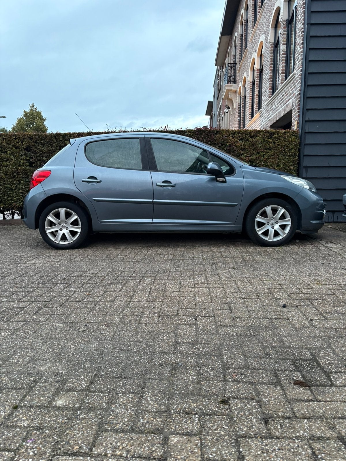 Peugeot 207 1.6 VTI  Sporty 88 kw/120 PK met PROBLEMEN!!, Autos, Argent ou Gris, Achat, Boîte manuelle, 5 portes