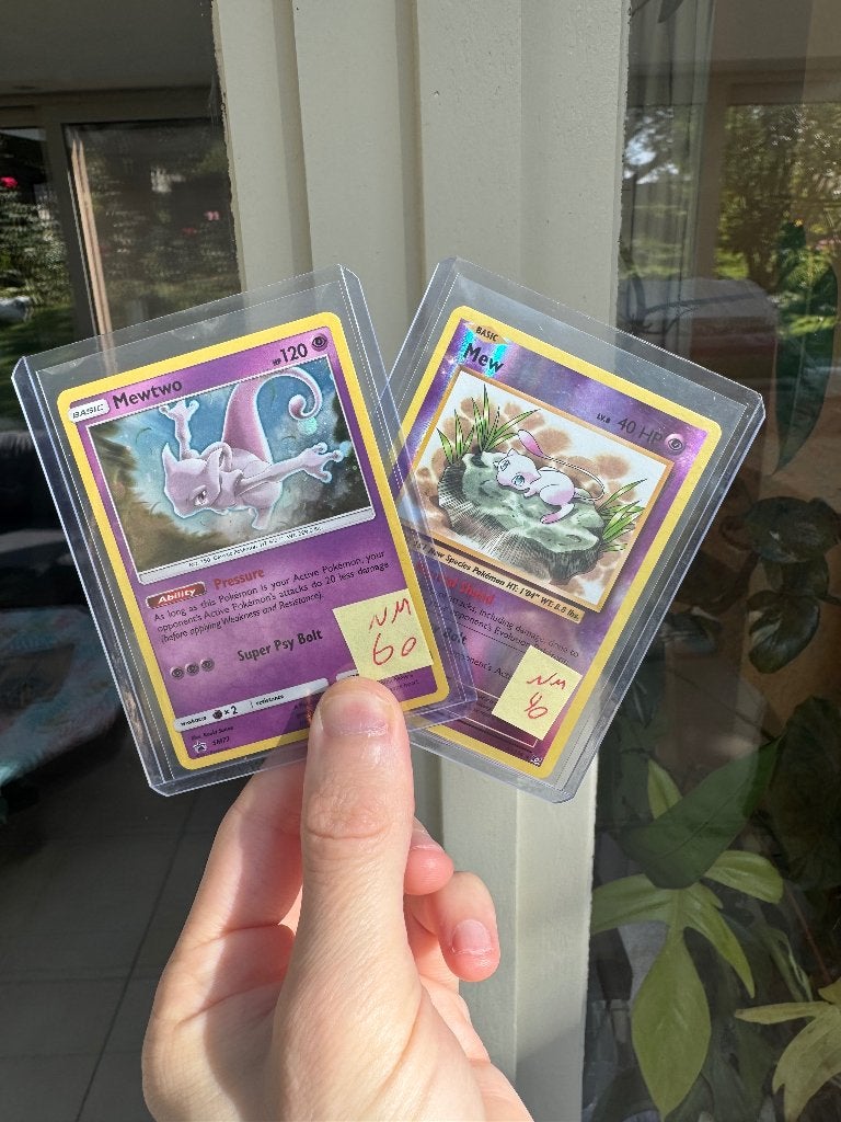 Mewtwo promo en mew reverse holo evolutions, Ophalen of Verzenden, Zo goed als nieuw, Meerdere kaarten, Foil