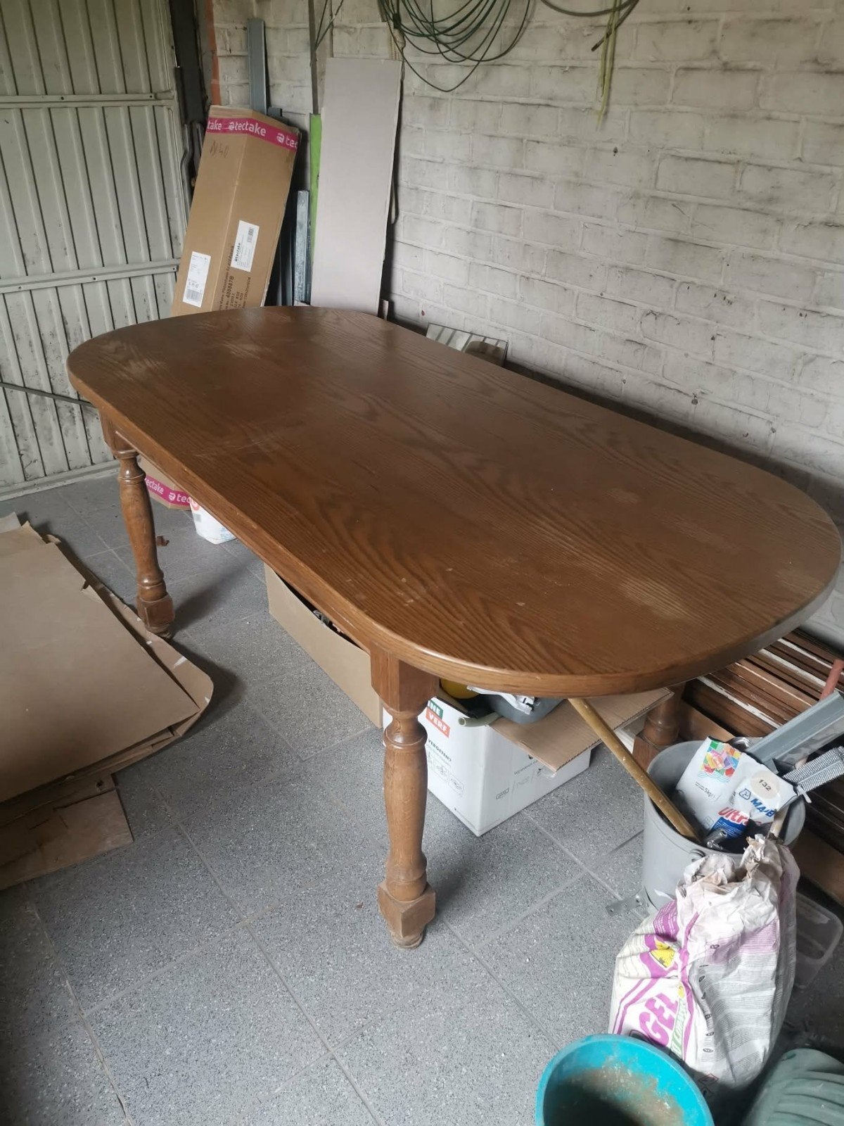 Robuuste tafel met 6 stoelen te koop, Enlèvement