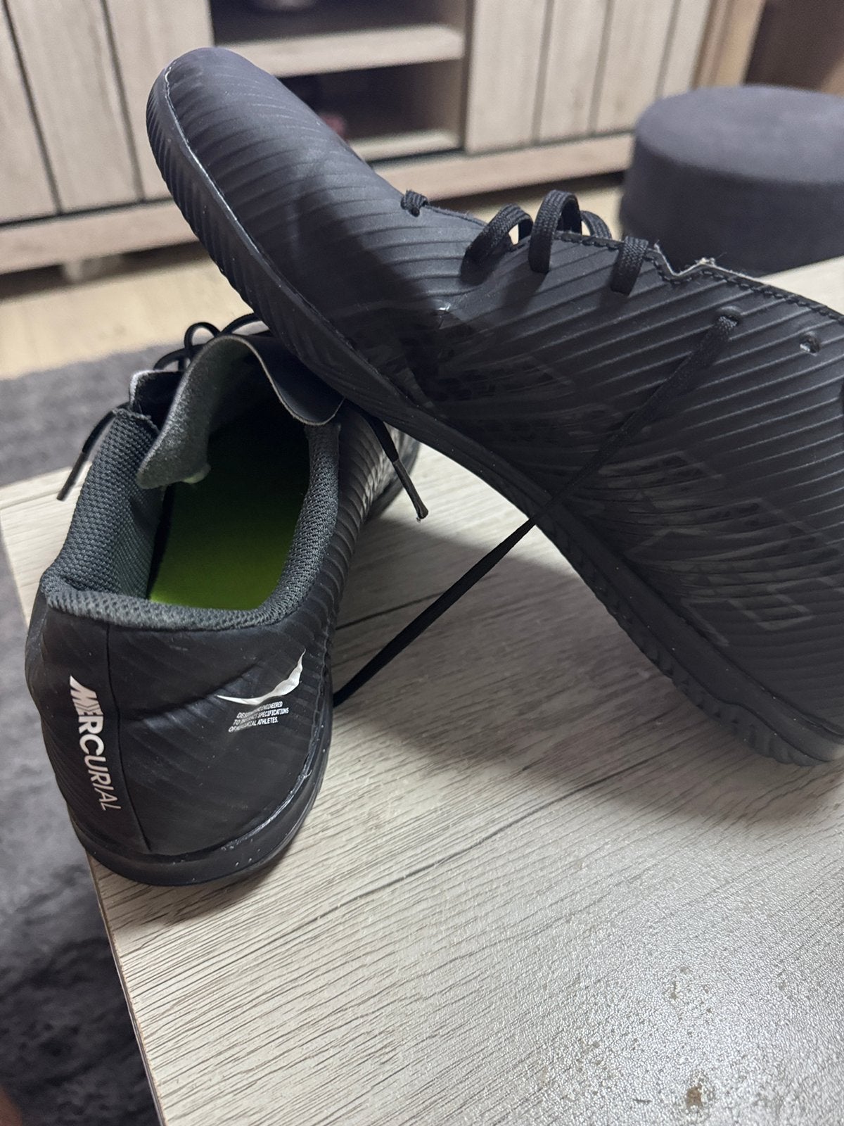 Nike mercurials zaalvoetbalschoenen, Sport en Fitness, Voetbal, Ophalen, Zo goed als nieuw