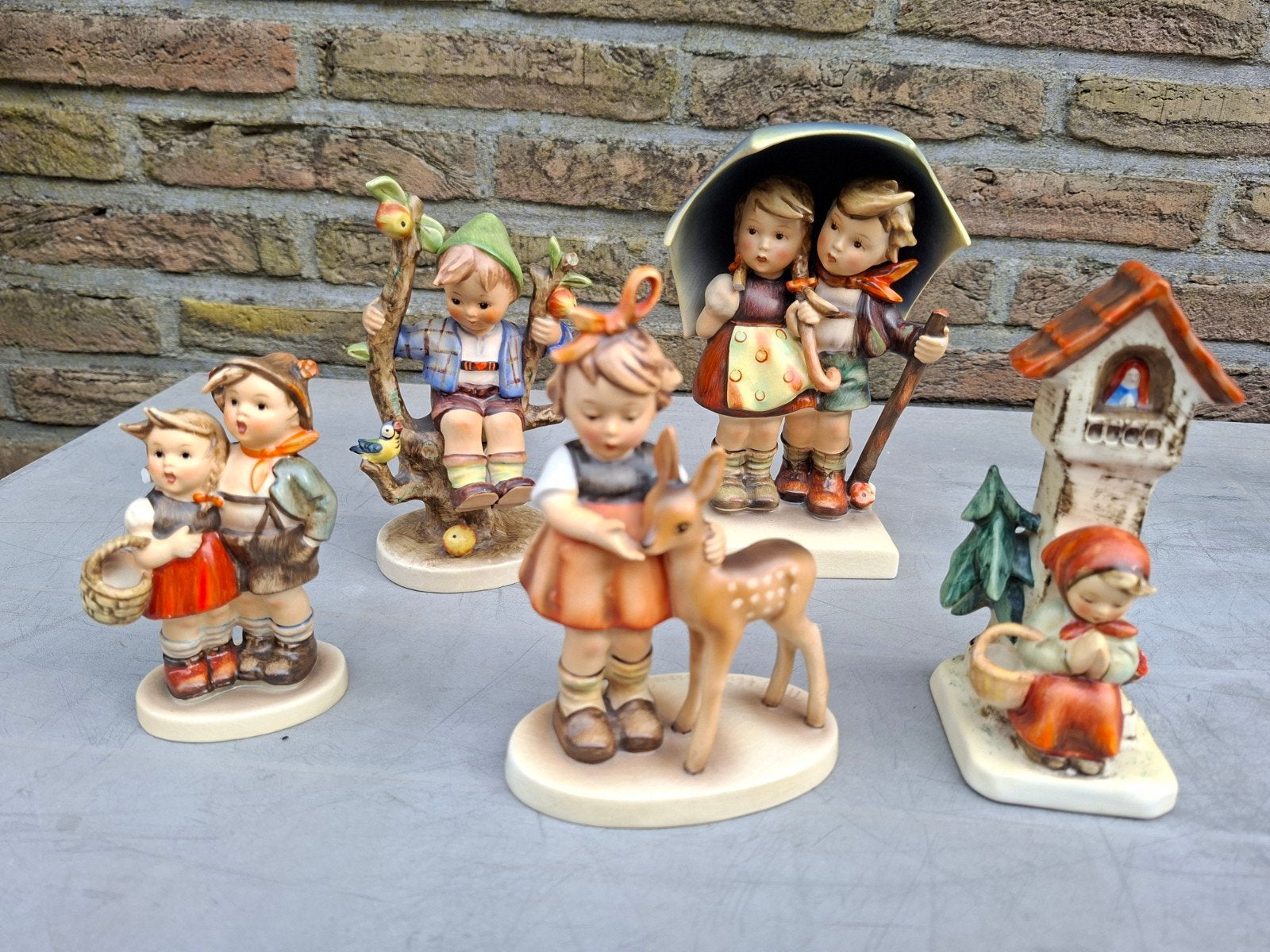 Hummel - reeks van 5 porseleinen beeldjes, Ophalen