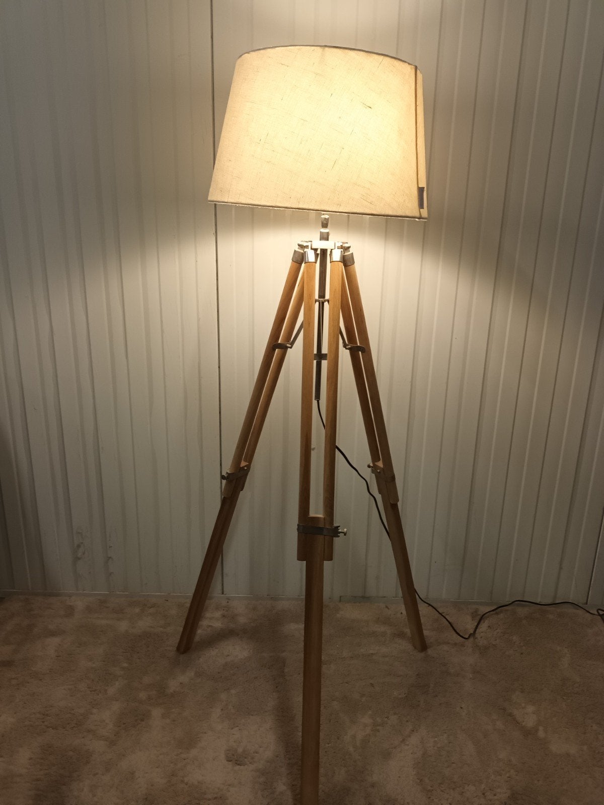 Houten driepoot pekkel vloerlamp, Enlèvement, ###, ###, ###