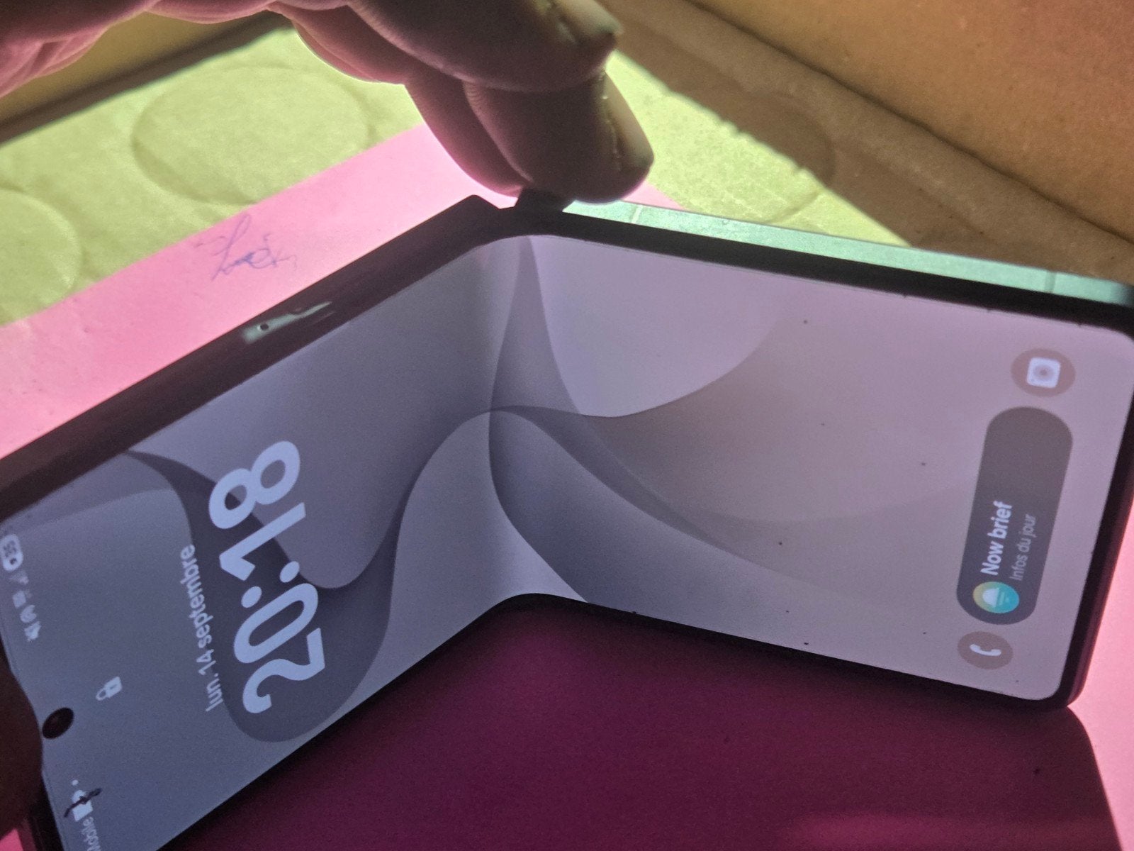 galaxy z flip 8 256g et 12g RAM  il a 15jours, Telecommunicatie, Ophalen, Nieuw