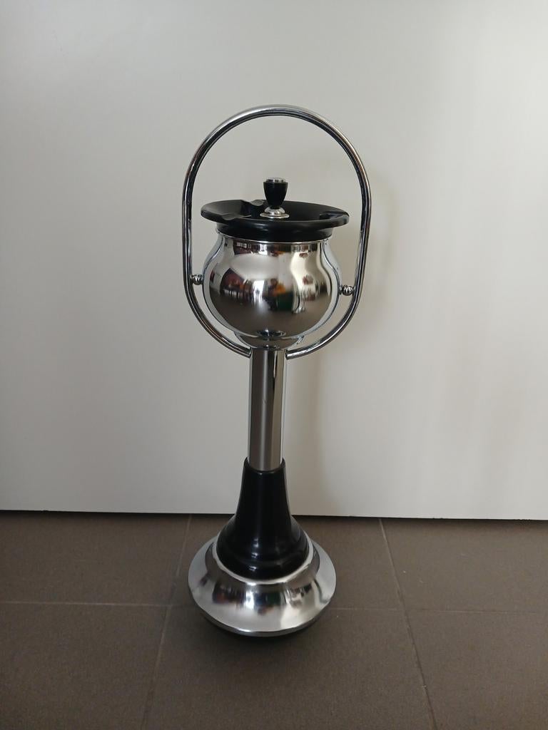 Staande vintage asbak, Ophalen