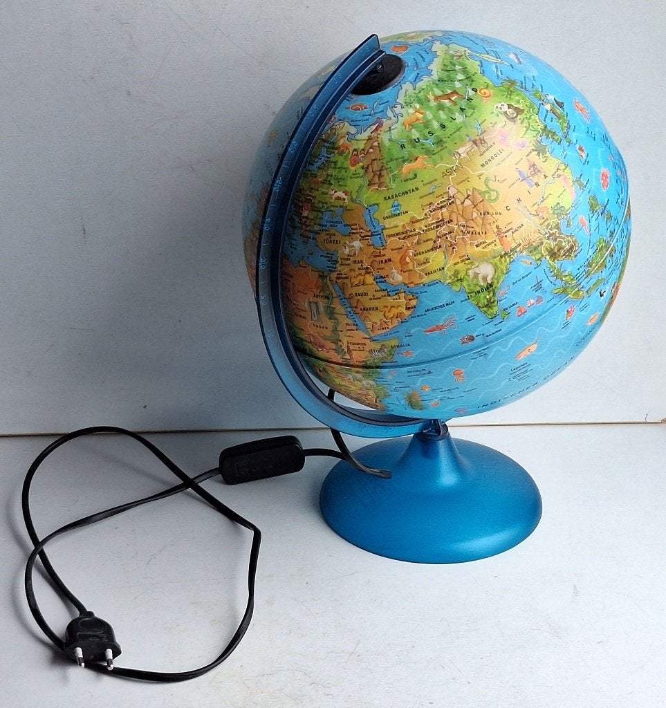 Joli globe terrestre lumineux, Maison & Meubles, Accessoires pour la Maison | Globes, Enlèvement ou Envoi, Lumineux, Comme neuf