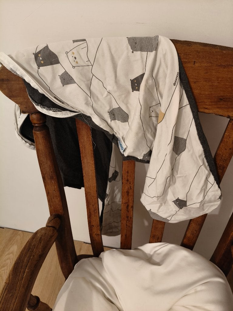 Gratis borstvoedingskussen met hoes, Kinderen en Baby's, Babyvoeding en Toebehoren, Ophalen, Gebruikt, Voedingskussen, Doomoo