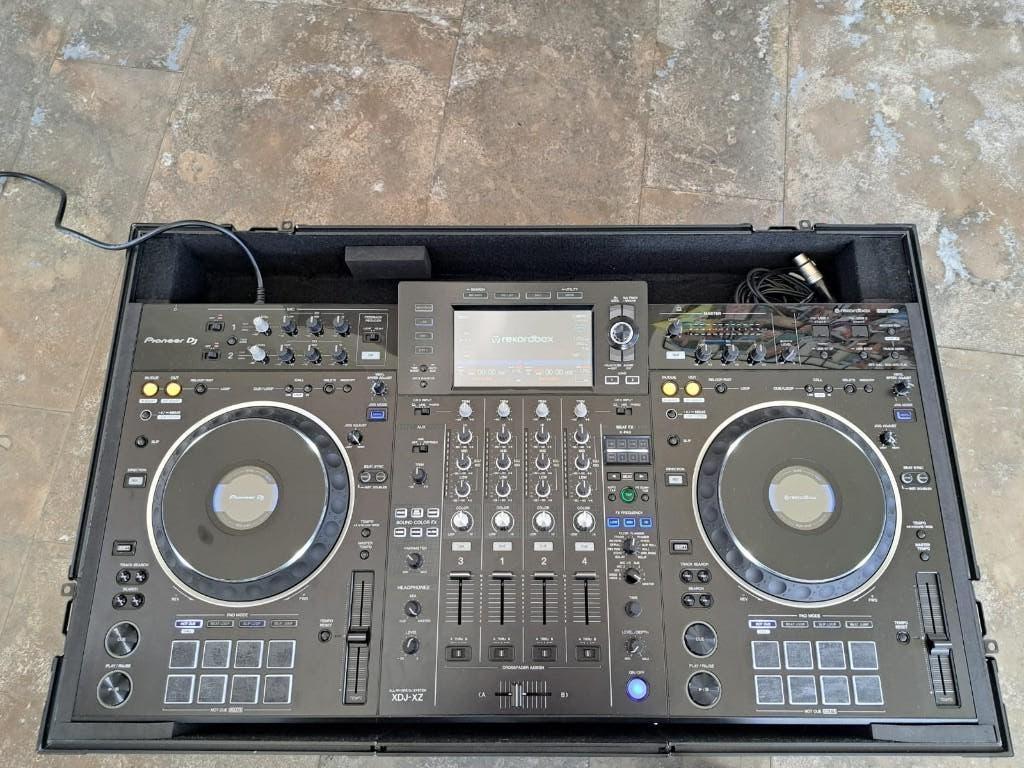 Pioneer XDJ-XZ met flightcase op wielen (nieuwstaat), Ophalen, Zo goed als nieuw, Pioneer