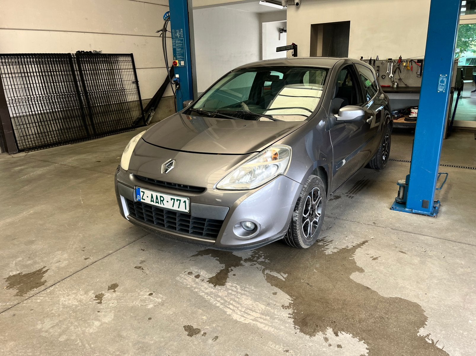 RENAULT CLIO BENZINE AIRCO., Auto's, Stof, Zwart, 4 cilinders, Bedrijf