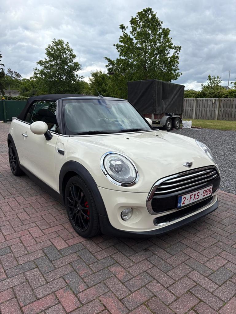 Mini cooper cabrio 1.5 benzine automaat nette staat Gekeurd, Auto's, Mini, Particulier, Cabrio, Zetelverwarming, Benzine, Euro 6